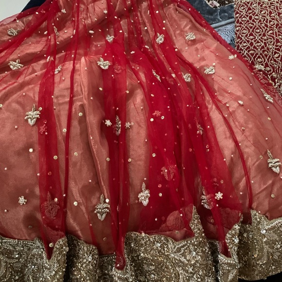 Studio elite Indian wedding gown - Picture 5 of 14